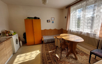 FINREA│Predaj rodinný dom na pozemku 1602 m² - Pov. Bystrica