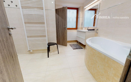 FINREA│3 izbový nadštandardný (105m2) byt Vrútky-Centrum