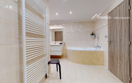 FINREA│3 izbový nadštandardný (105m2) byt Vrútky-Centrum