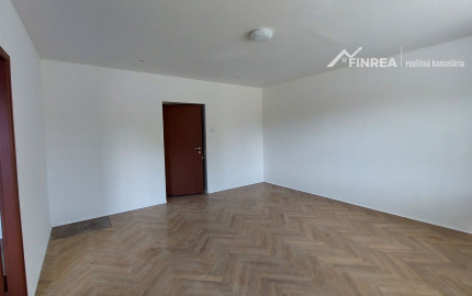 FINREA│Prenájom 2 izbového bytu vhodného aj na kancelárske účely, Martin centrum, 85m2