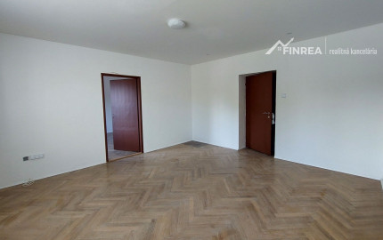 FINREA│Prenájom 2 izbového bytu vhodného aj na kancelárske účely, Martin centrum, 85m2