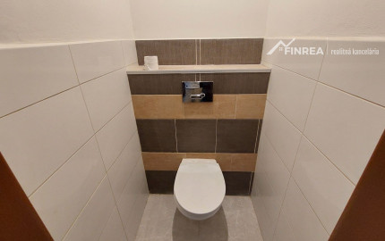 FINREA│Prenájom 2 izbového bytu vhodného aj na kancelárske účely, Martin centrum, 85m2