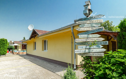 FINREA│ Zabehnutý apartmánový dom v areáli termálnych kúpeľov so stálou klientelou, Patince