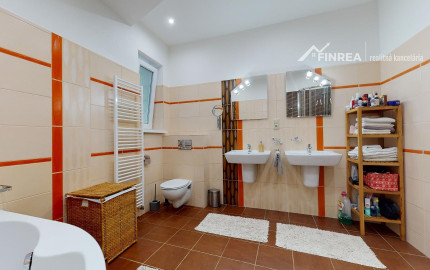 FINREA│3 izbový zariadený byt (79,5m2) Vrútky-Centrum