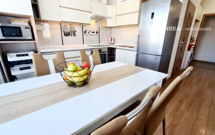 FINREA │3 izbový priestranný (84m2) byt - Bysterec