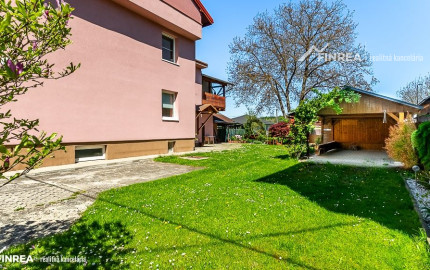 FINREA│Priestranný 7 izbový rodinný dom s 640m2 pozemkom – Strečno