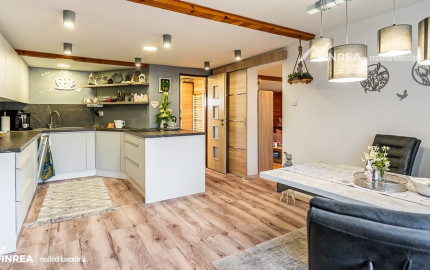 FINREA│Priestranný 7 izbový rodinný dom s 640m2 pozemkom – Strečno