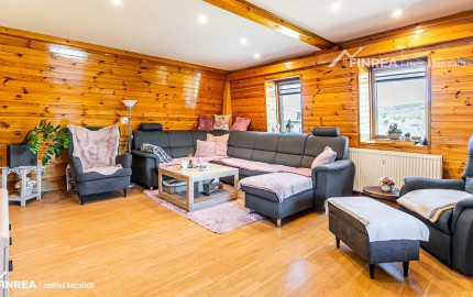 FINREA│Priestranný 7 izbový rodinný dom s 640m2 pozemkom – Strečno