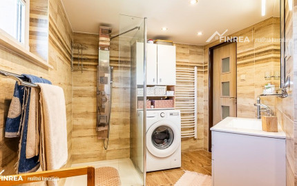 FINREA│Priestranný 7 izbový rodinný dom s 640m2 pozemkom – Strečno