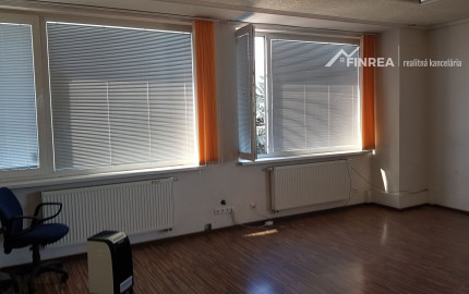 FINREA│PRENÁJOM Kancelárie v Martine 25m2