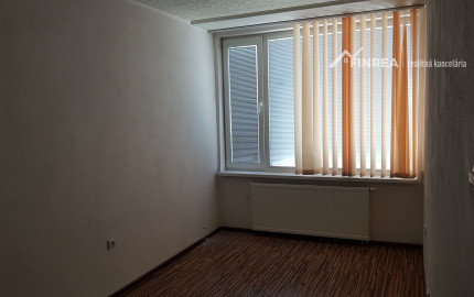 FINREA│PRENÁJOM Kancelárie v Martine 25m2