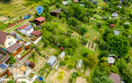 FINREA│Záhradka s útulnou chatkou ZO LIESKOVEC
