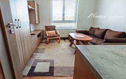 FINREA│Zariadená garsónka s parkovacím miestom - Zlatá jeseň