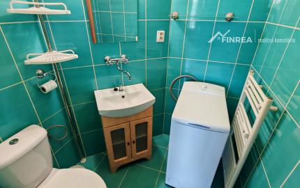 FINREA│Zariadená garsónka s parkovacím miestom - Zlatá jeseň