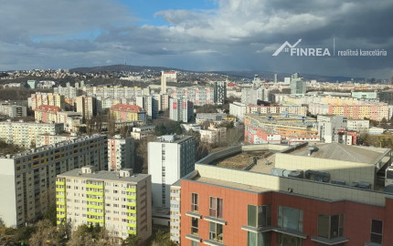 FINREA│Priestranný a slnečný 2-izbový apartmánový byt, 90 m², Bratislava - Petržalka