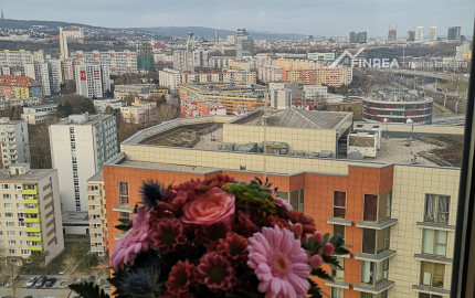 FINREA│Priestranný a slnečný 2-izbový apartmánový byt, 90 m², Bratislava - Petržalka