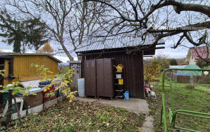 FINREA│Záhrada s chatkou v Martine, 196m2