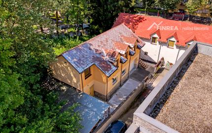 FINREA |  Polyfunkčná budova s garážou v centre mesta