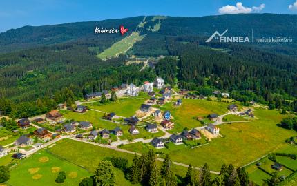 FINREA│Na predaj celoročne obývateľná chata na Kubínskej holi s vlastným pozemkom