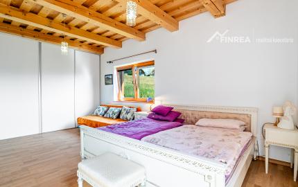 FINREA│Na predaj celoročne obývateľná chata na Kubínskej holi s vlastným pozemkom