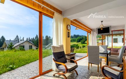 FINREA│Na predaj celoročne obývateľná chata na Kubínskej holi s vlastným pozemkom