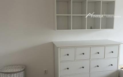 FINREA │Moderný kompletne zrekonštruovaný a zariadený 2-izbový bytu v Martine