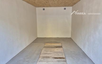 FINREA│Prenájom zrekonštruovanej tehlovej garáže s montážnou jamou – Martin