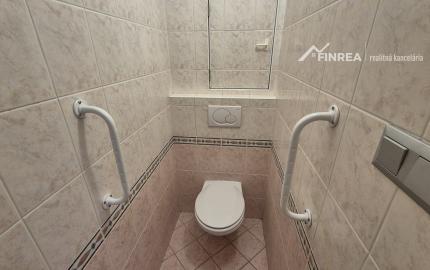 FINREA│Veľkometrážny (84m2) 3-izbový byt po kompletnej rekonštrukcii, Vrútky