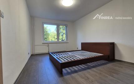 FINREA│Veľkometrážny (84m2) 3-izbový byt po kompletnej rekonštrukcii, Vrútky