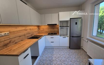 FINREA│Veľkometrážny (84m2) 3-izbový byt po kompletnej rekonštrukcii, Vrútky