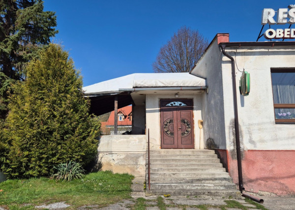 FINREA │ Reštaurácia s bytovou jednotkou a záhradou – Slovenské Pravno (blízko Martina a Turčianskych Teplíc)