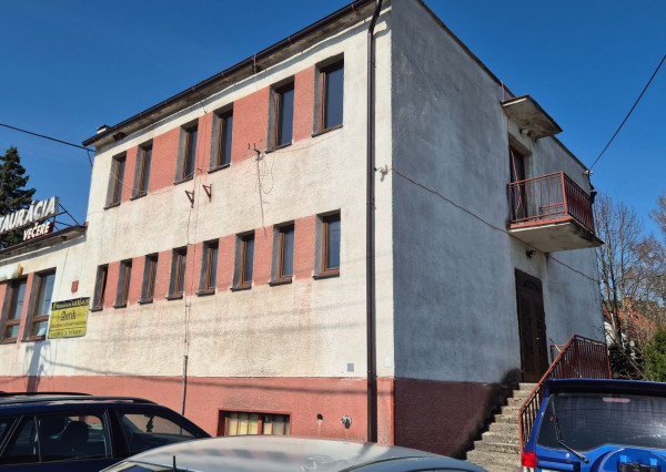 FINREA │ Reštaurácia s bytovou jednotkou a záhradou – Slovenské Pravno (blízko Martina a Turčianskych Teplíc)