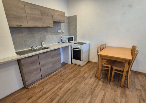 FINREA│Prenájom 2 izbového bytu vhodného aj na kancelárske účely, Martin centrum, 85m2