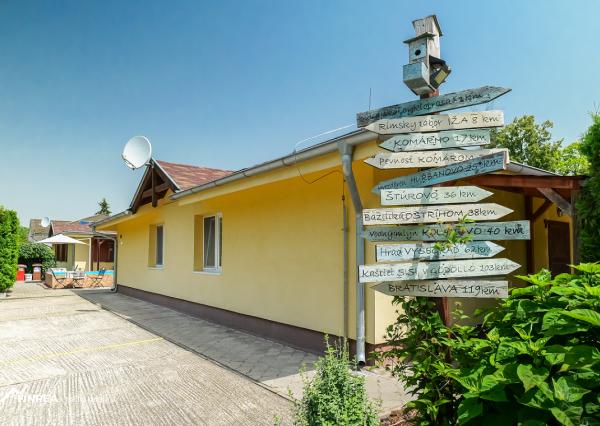 FINREA│ Zabehnutý apartmánový dom v areáli termálnych kúpeľov so stálou klientelou, Patince