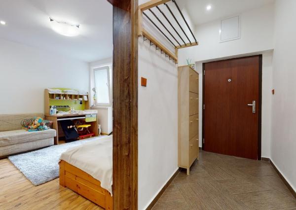 FINREA│3 izbový zariadený byt (79,5m2) Vrútky-Centrum