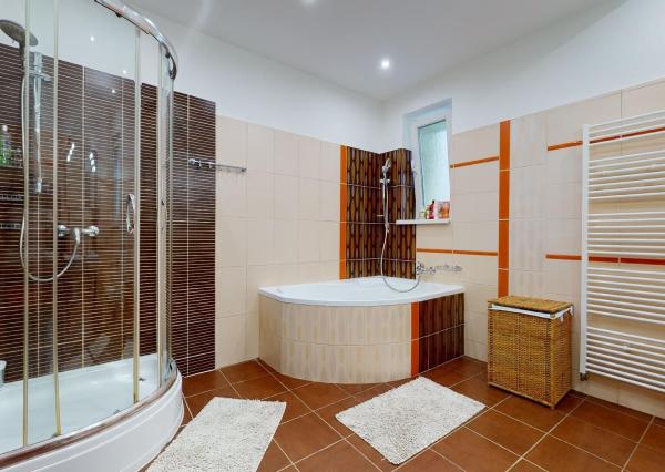 FINREA│3 izbový zariadený byt (79,5m2) Vrútky-Centrum