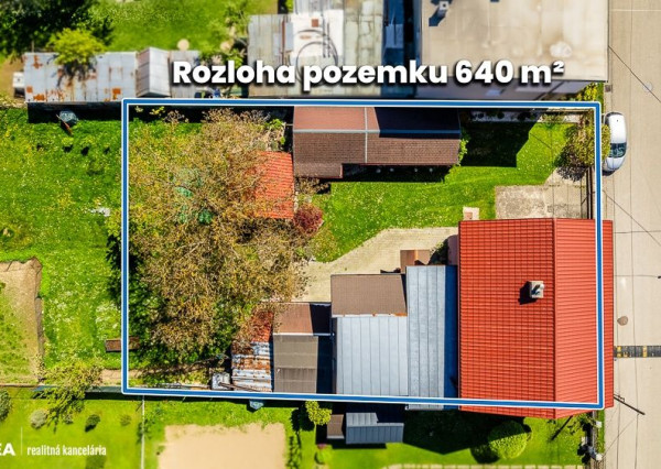 FINREA│Priestranný 7 izbový rodinný dom s 640m2 pozemkom – Strečno