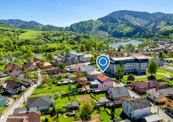 FINREA│Priestranný 7 izbový rodinný dom s 640m2 pozemkom – Strečno