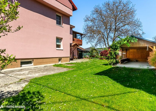 FINREA│Priestranný 7 izbový rodinný dom s 640m2 pozemkom – Strečno