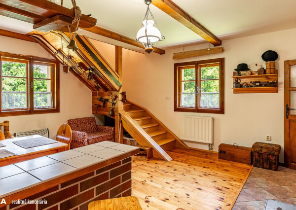 FINREA│Vidiecky dom na veľkorysom pozemku v Zázrivej