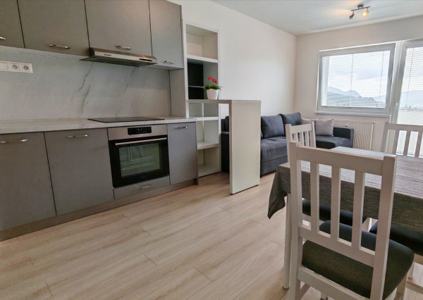 FINREA│3 izbový moderný byt s balkónom - Nemocničná