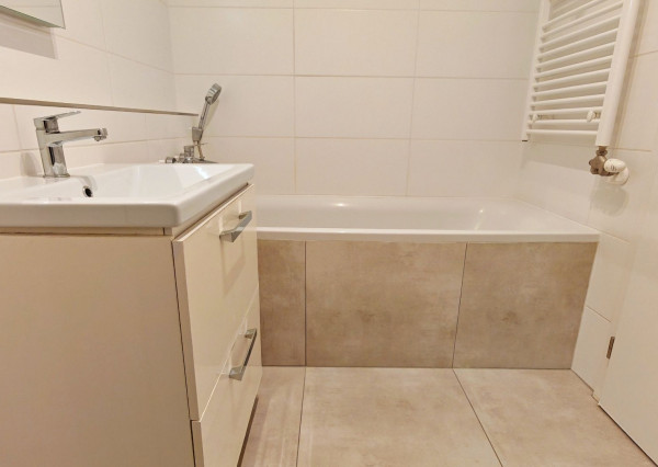 FINREA│3 izbový moderný byt s balkónom - Nemocničná