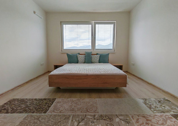 FINREA│3 izbový moderný byt s balkónom - Nemocničná