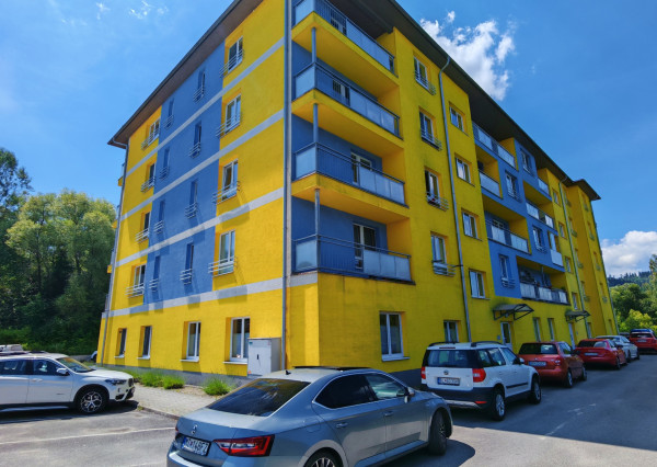 FINREA│Zariadená garsónka s parkovacím miestom - Zlatá jeseň