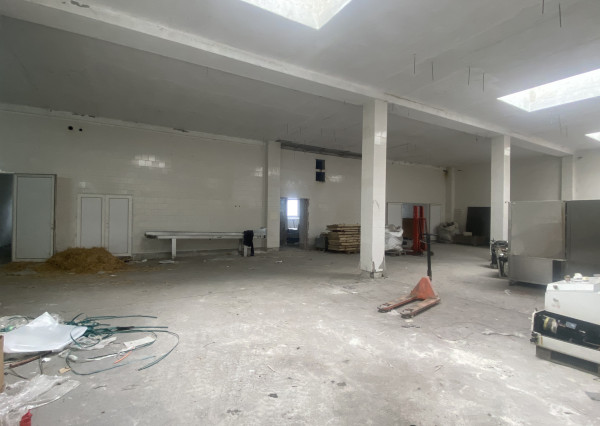 FINREA│ Prenájom skladovej haly – 1 320 m² Vrútky