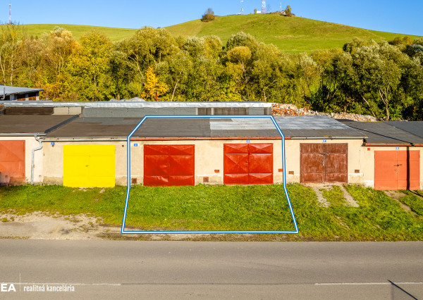 FINREA | Dvojgaráž v obci Istebné