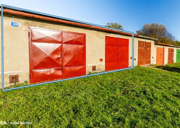 FINREA | Dvojgaráž v obci Istebné