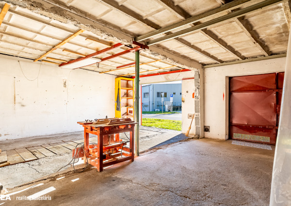 FINREA | Dvojgaráž v obci Istebné