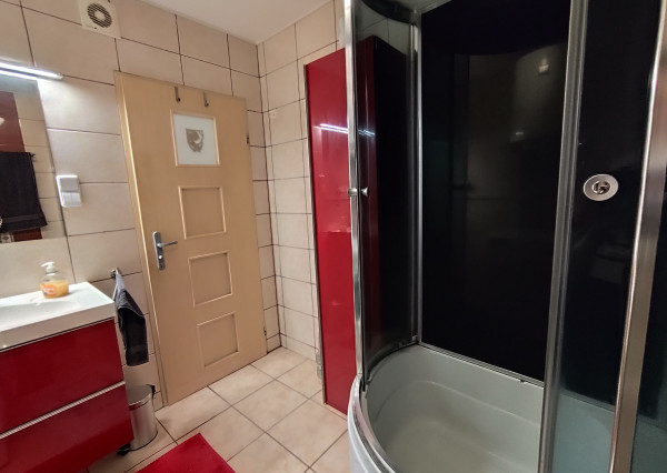 FINREA│3-izbový byt s terasou, predzáhradkou a parkovacím miestom – Lipovec, okres Martin, 111m2