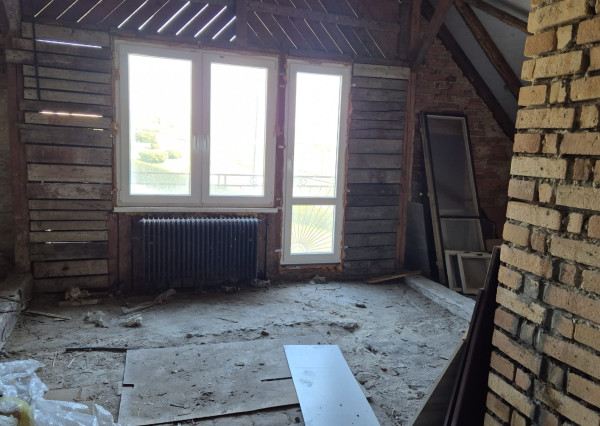 FINREA│Rodinný dom v obci Slovenské Pravno s krásnym výhľadom na prírodu